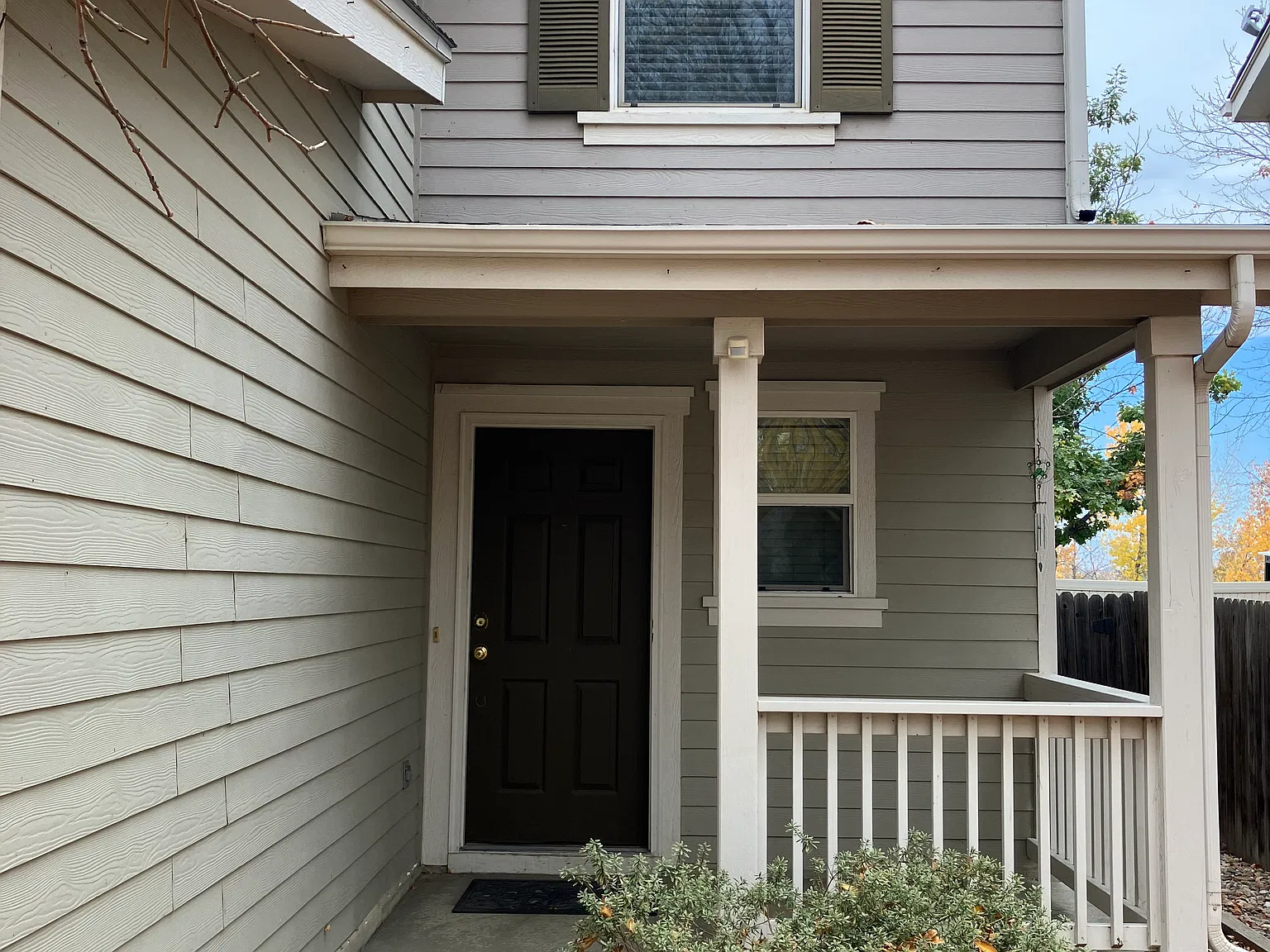 3 bed, 1371 sqft, $2,300 — Photo 2