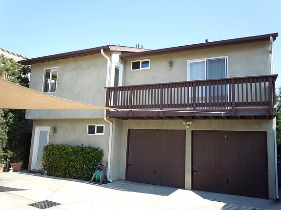 Front of the house, rear unit