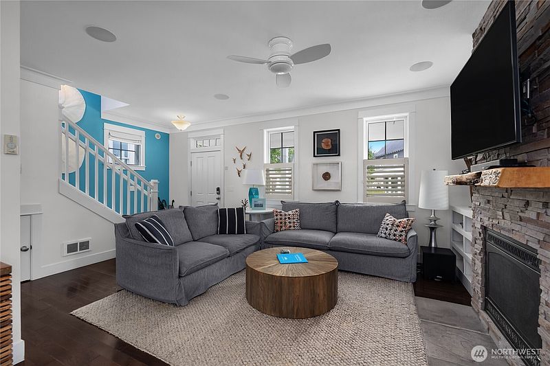 5th image of 228 Meriweather Street