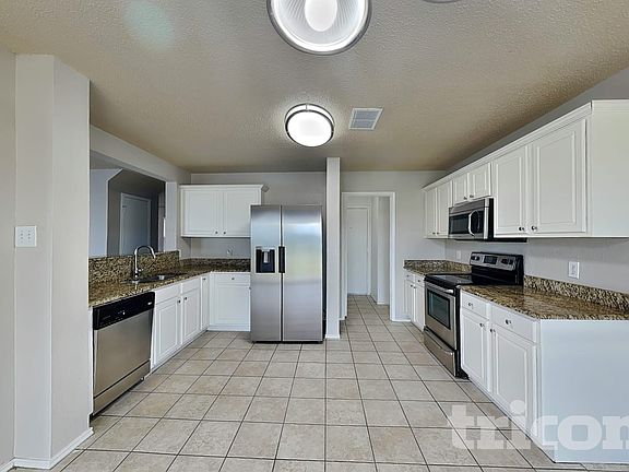 4th image of 1124 Mustang Ridge Dr