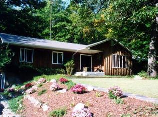 12 W Woodland Dr, Redding, CT 06896