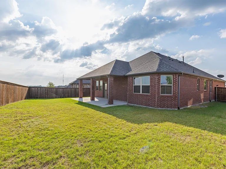 912 Slate Ln — Photo 29