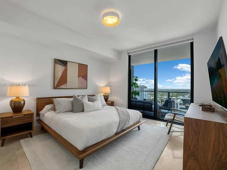 88 SW 7th St #2406 — Photo 10
