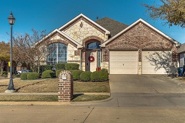 1st image of 3101 Deer Run Dr