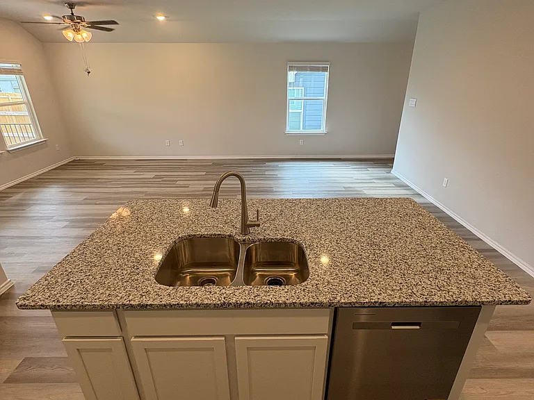 2215 Turmeric Ct — Photo 6