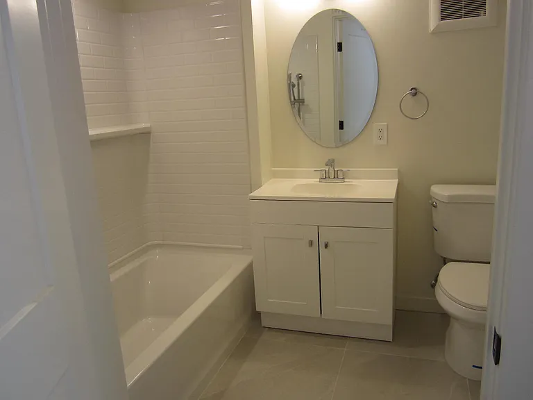 14747 Friar St #4 — Photo 7