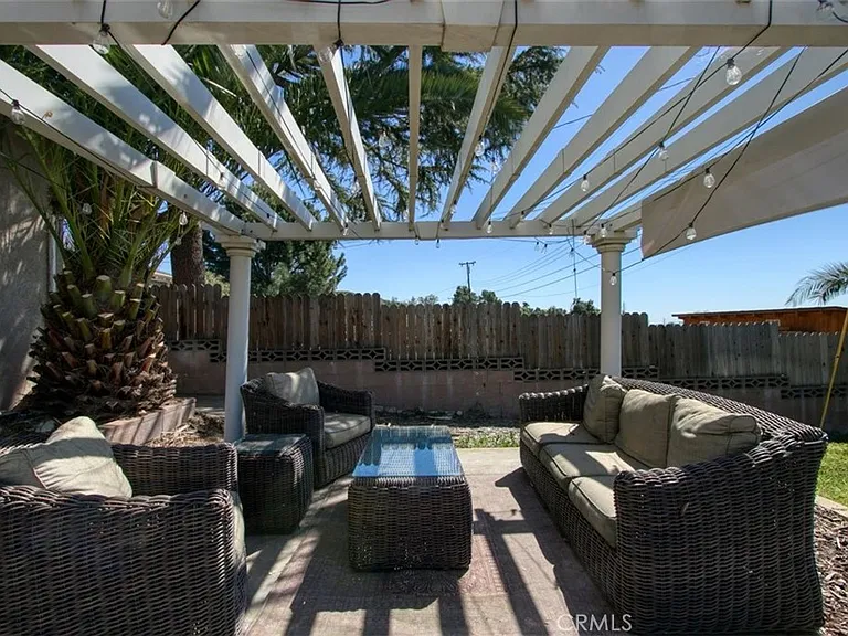11758 Grant Dr — Photo 43