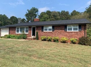 2770 34th Street Cir NE, Hickory, NC 28601