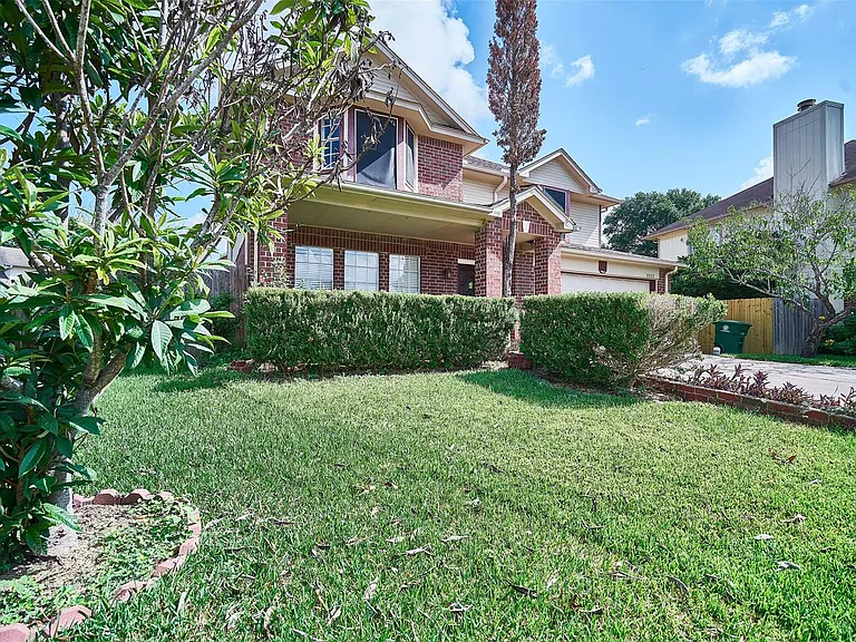 11011 Landsbury Ct — Photo 3