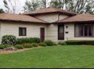 902 Thomas Dr, Momence, IL