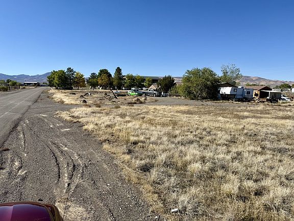 3rd image of 456 4th St