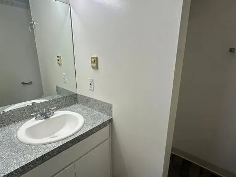 Eastridge — Photo 39
