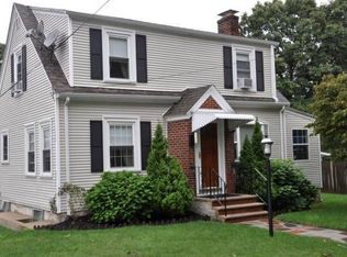 184 Midwood St, Cranston, RI 02910