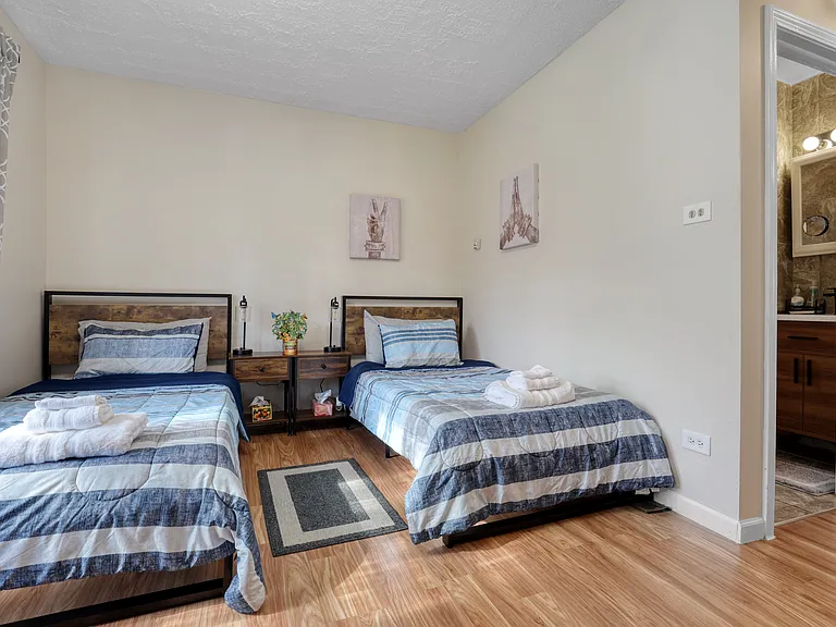 7448 Kenneth Ave — Photo 15