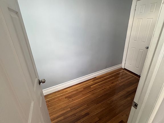 5th image of 299 Hollywood Ave