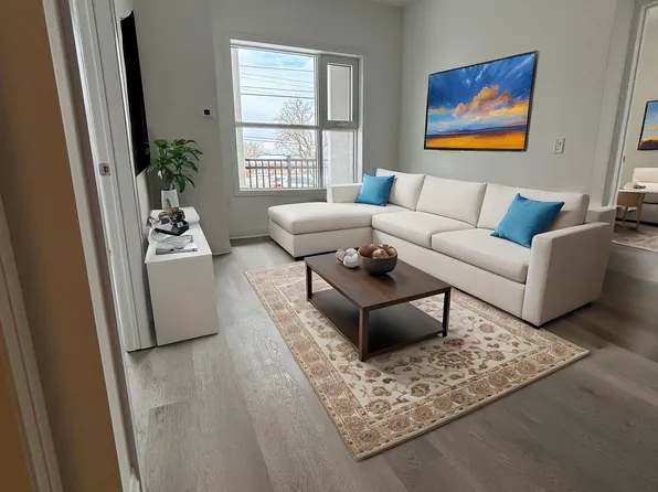 1936 Rymal Rd E, Hamilton, ON