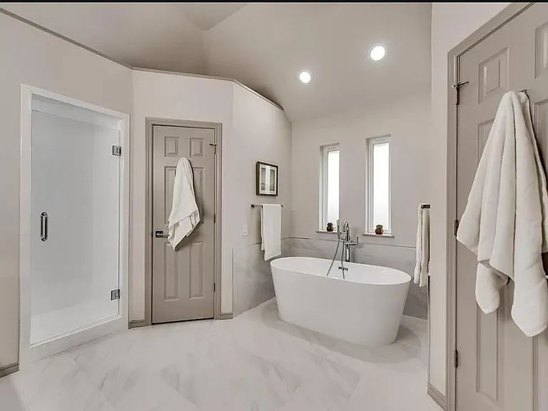 3403 County Road 1157 — Photo 2