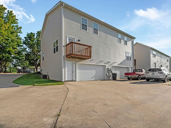 4th image of 2409 Northampton Dr