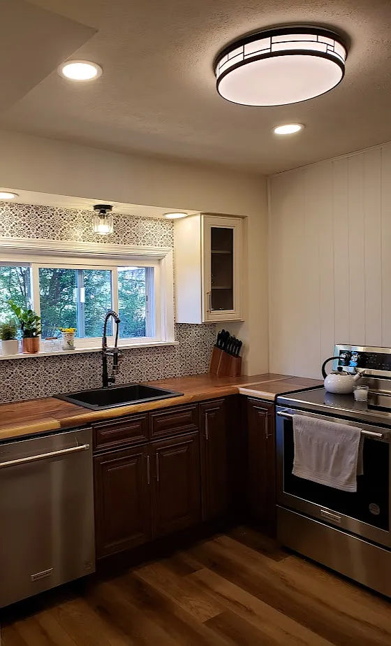 814 W Main St — Photo 3