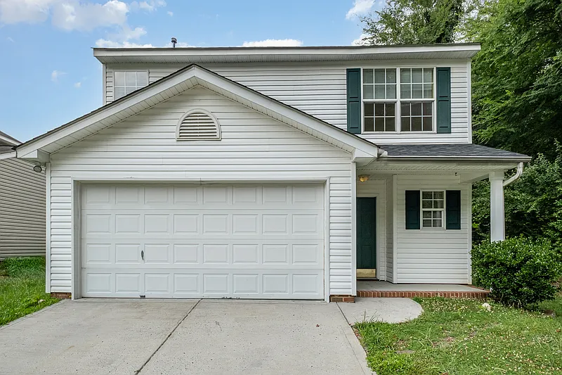 3 bed, 2.5 bath, 1767 sqft, $2,125 — Photo 2
