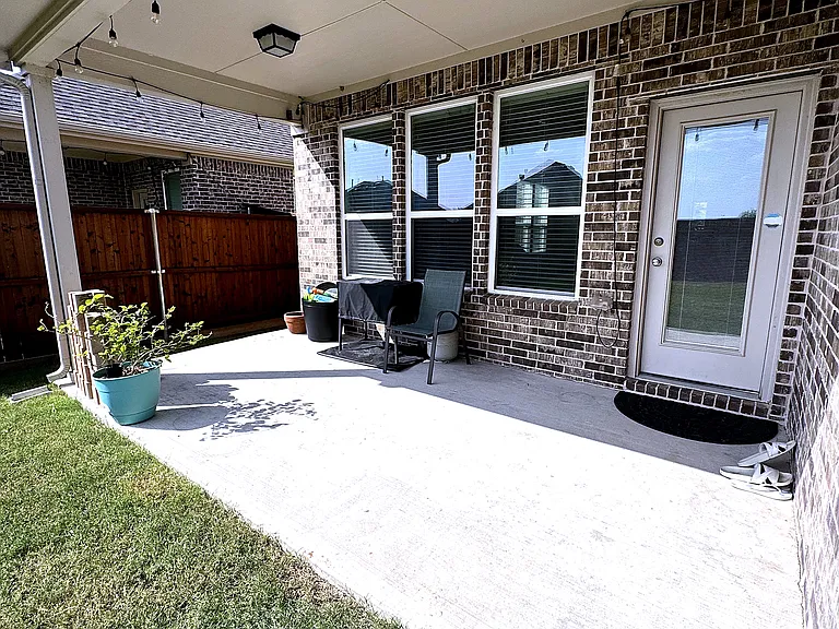 2509 Temple Dr — Photo 8