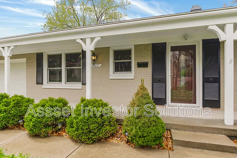 4 bed, 3.0 bath, 2150 sqft, $2,699 — Photo 2
