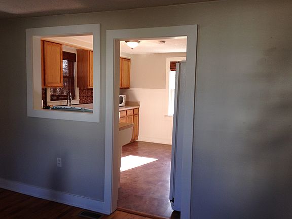 5th image of 1015 Orchard Ave