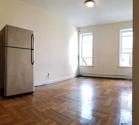 Rented by Zjama Realty Corp | media 6