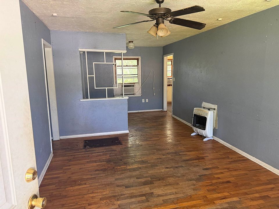 2nd image of 303 N G St