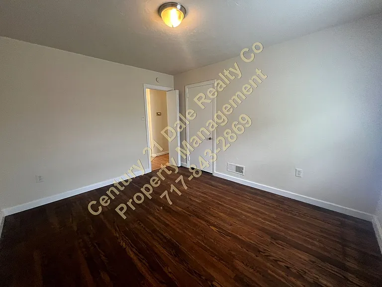 303 Maywood Rd — Photo 6