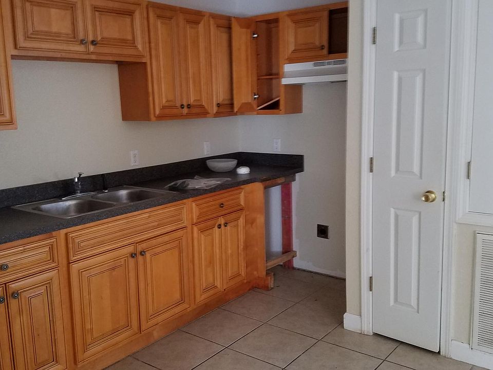 2nd image of 3503 Kings Dr