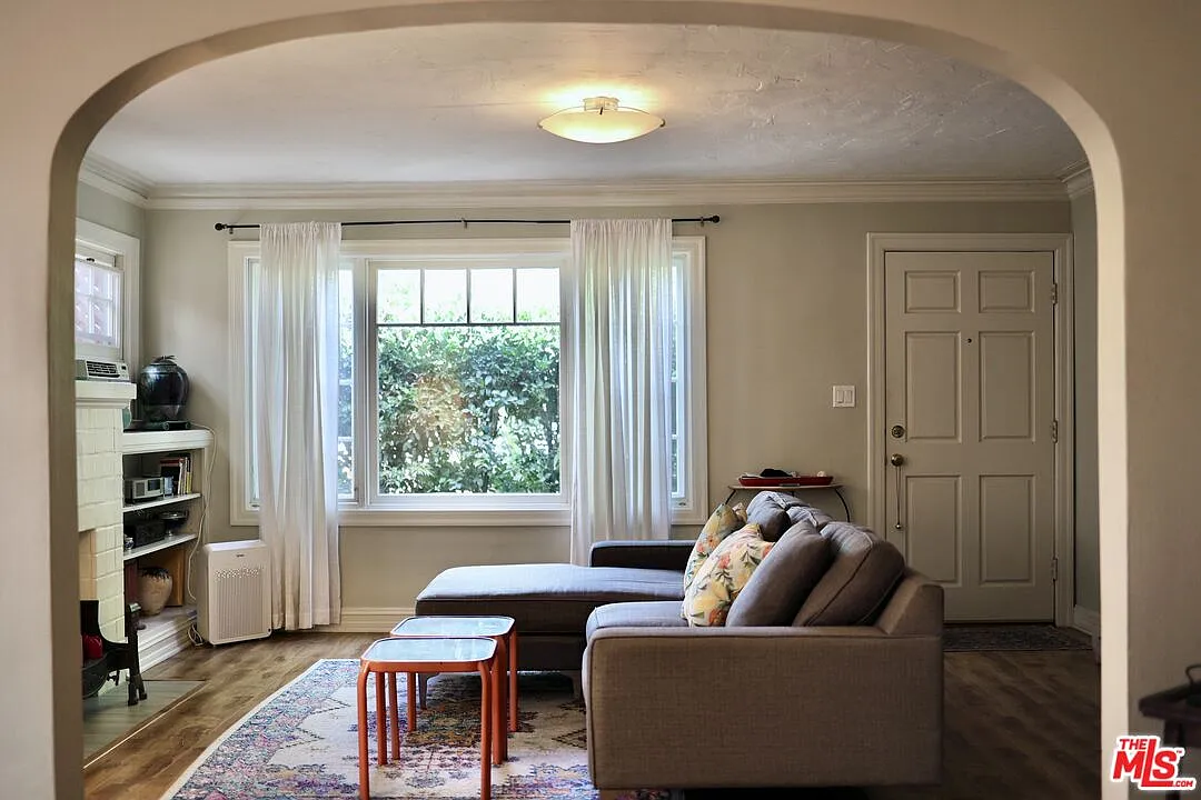 2 bed, 1.0 bath, 1000 sqft, $3,595 — Photo 1