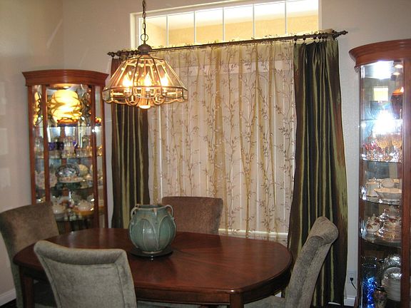 Formal dining room