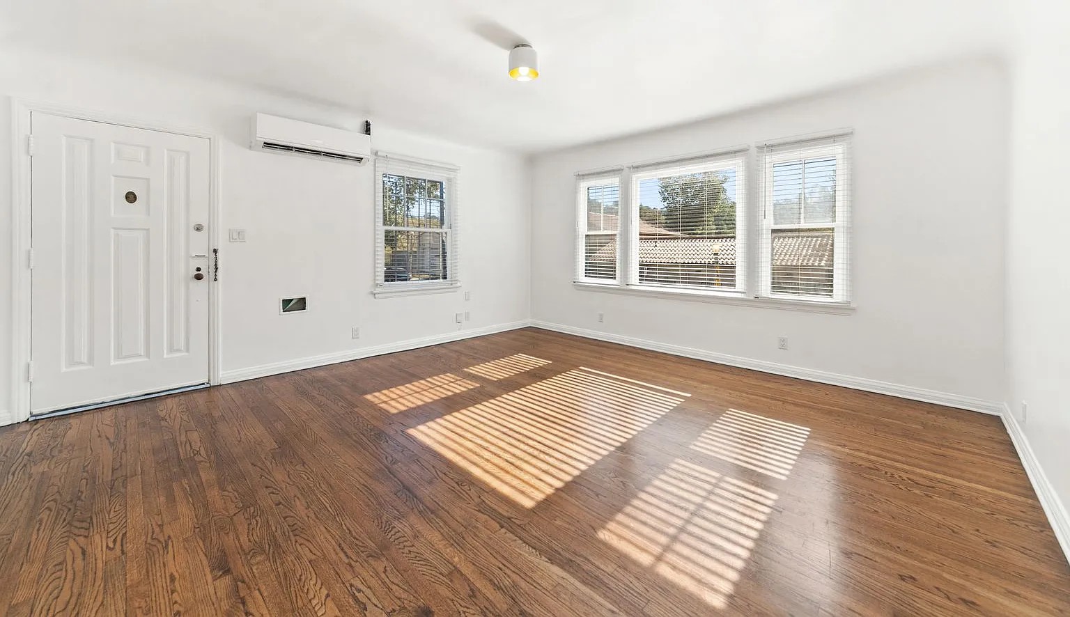 1858 Westerly Terrace — Photo 4