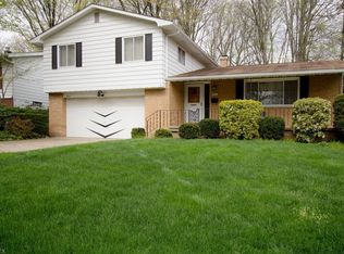 820 Cliffside Dr, Akron, OH 44313