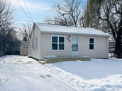 1388 Carman St, Burton, MI, 48529