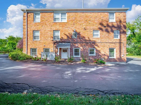 1110 Springfield Pike APT 15, Wyoming, OH 45215