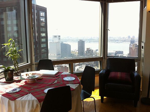 4th image of 301 W 57th St APT 40E