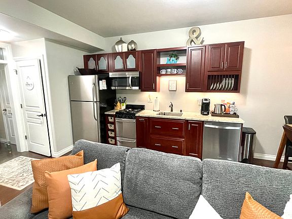 Private mother-in-law style apartment with high-end finishes and comfortable furnishings.