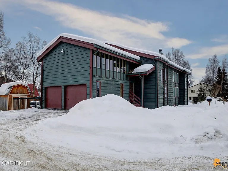 2905 Turnagain St — Photo 16