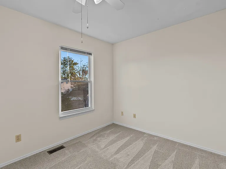 2 Coachman Ct — Photo 20