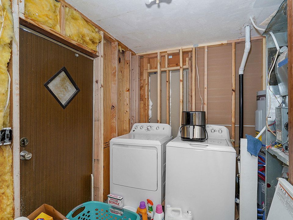 13th image of 1604 W Crossland Street