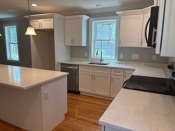 3rd image of 27 Valley Rd