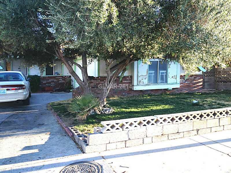 1st image of 320 Estella Ave