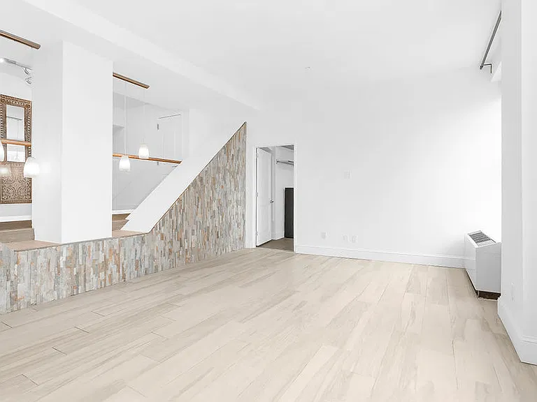 20 West St #18B — Photo 12