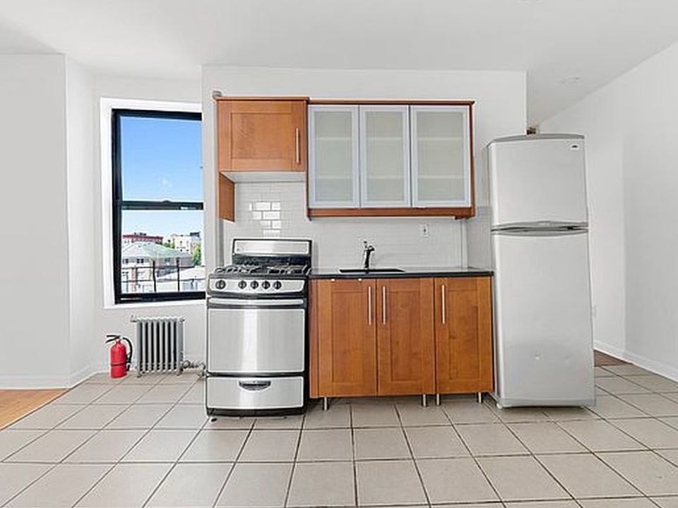1st image of 2475 Hughes Ave APT 4D