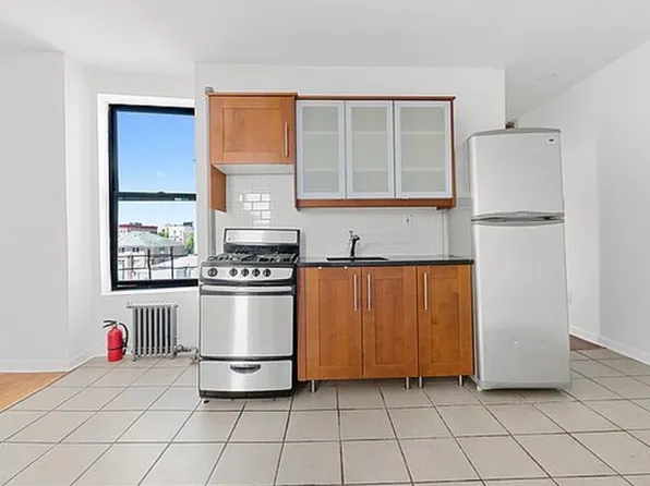 2475 Hughes Ave APT 4D, Bronx, NY 10458