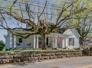2817 Asbury Rd, Knoxville, TN 37914
