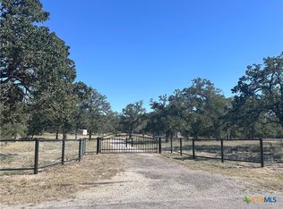 725 Rangeland Rd, Seguin, TX 78155