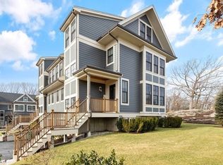 373 Langley Rd UNIT 1, Newton, MA 02459